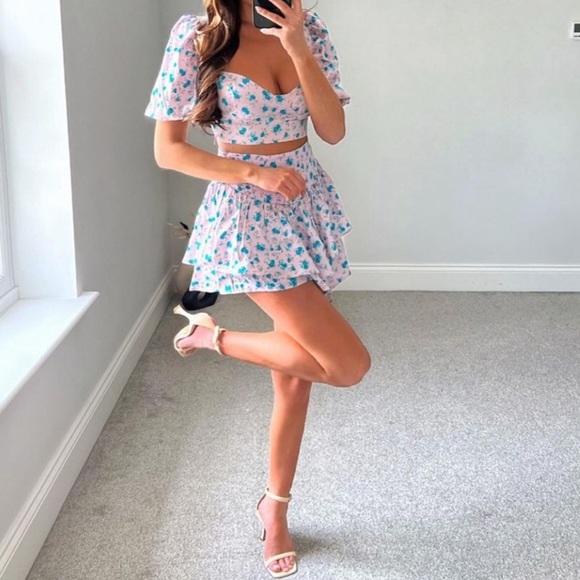 Coord SET floral crop & skirt set - Picture 2 of 13